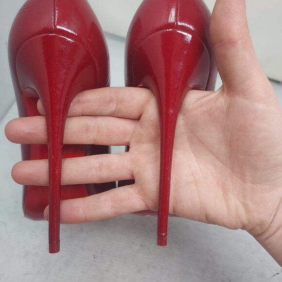 CHRISTIAN LOUBOUTIN So Kate Red Patent Leather Pump - Picture 9 of 10